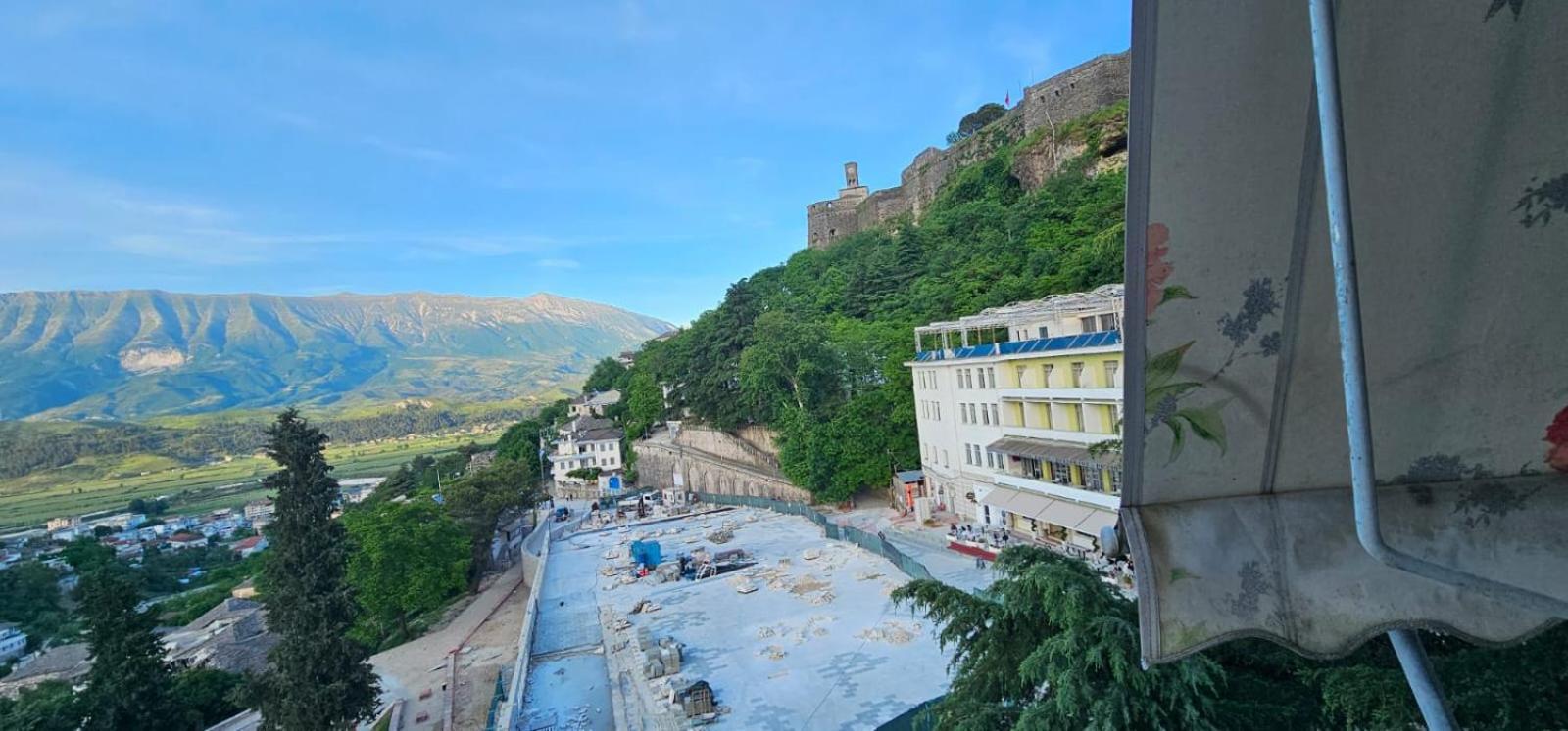 Hotel Sofra Gjirokaster Luaran gambar